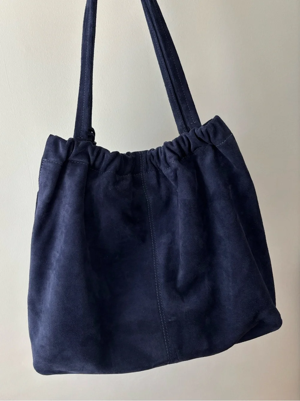 Marc Jacobs excellent carried